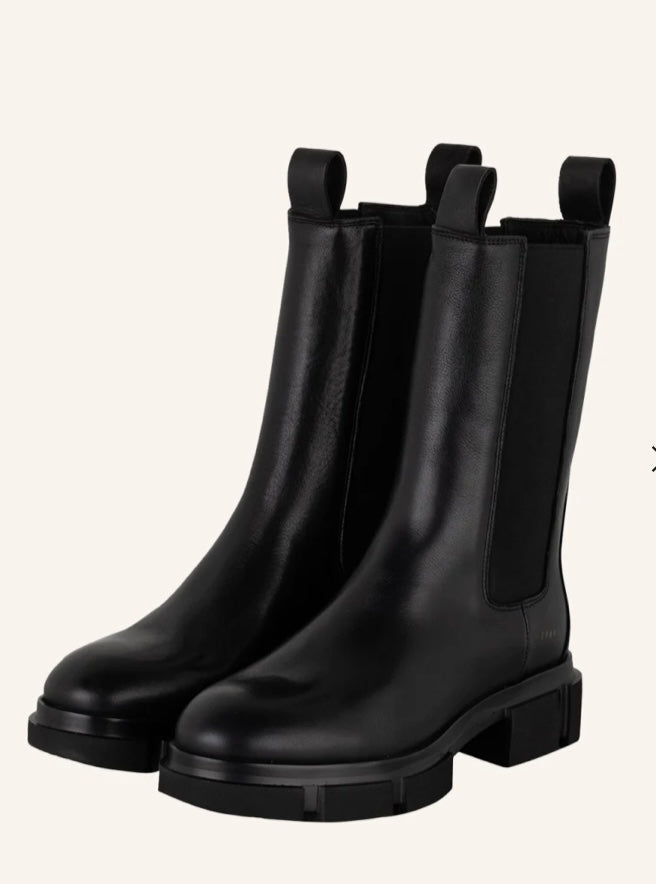 Chelsea Boot